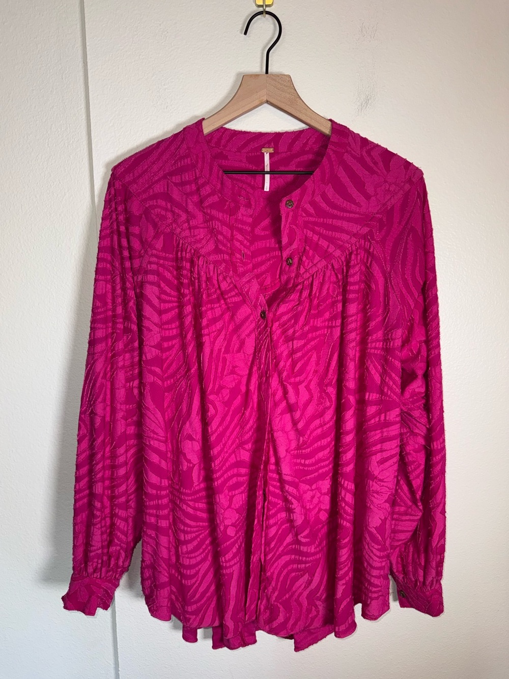 FREE PEOPLE Oversized Beachy Boho Barbiecore Bright Pink textured blouse S - Picture 1 of 5